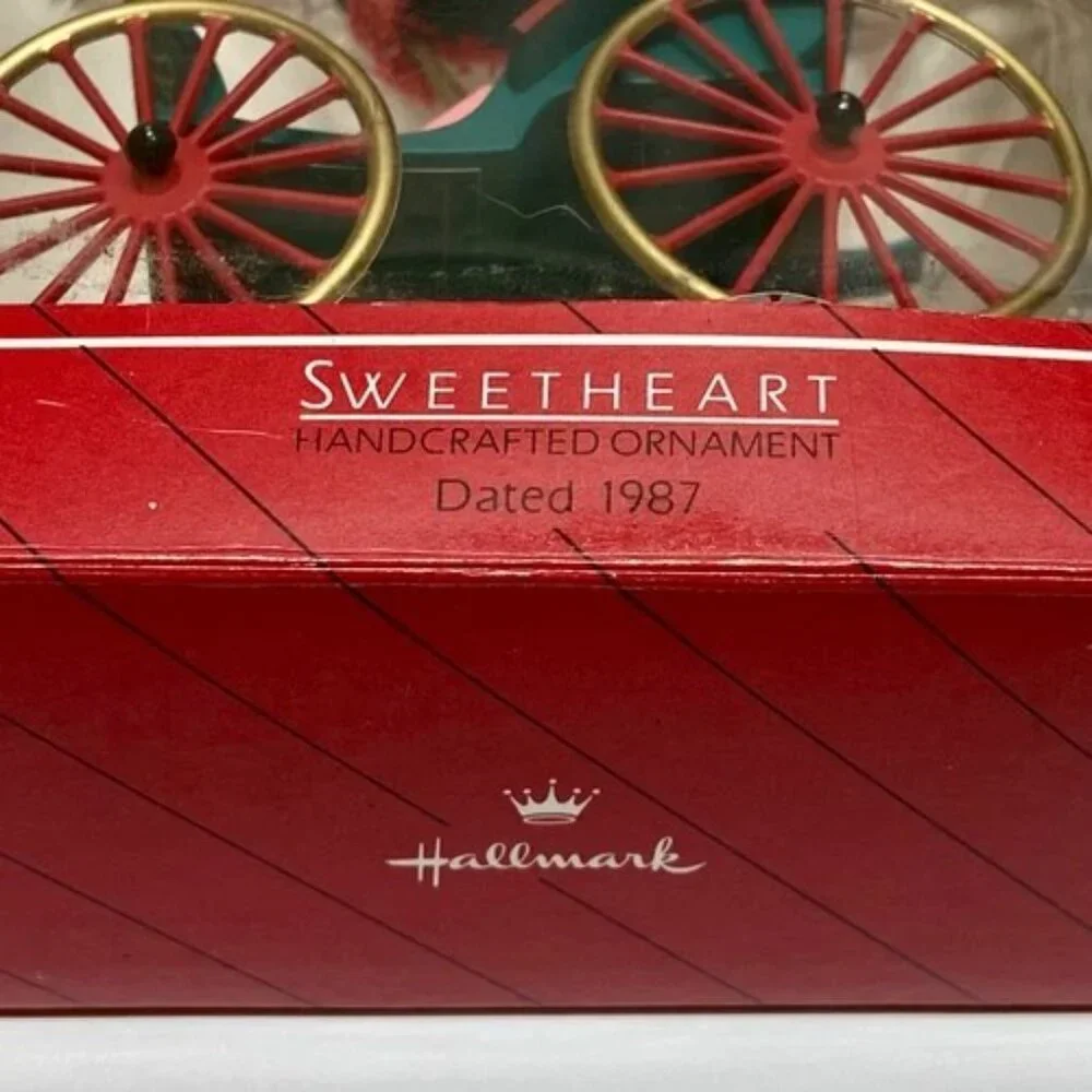 Hallmark sweetheart carriage